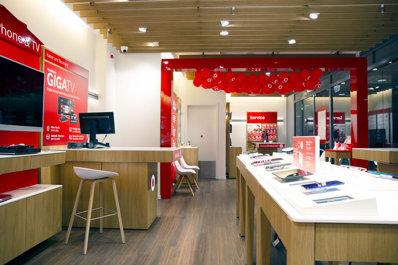 Vodafone Shop Herold-Center Berliner Allee 38-44a 22850 Norderstedt Innenansicht Smartphones Beratung
